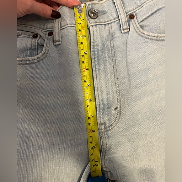 Abercrombie & Fitch Ultra High Rise Ankle Straight Jean - Picture 9 of 9